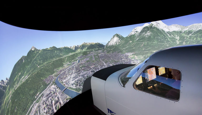 Flight training simulator