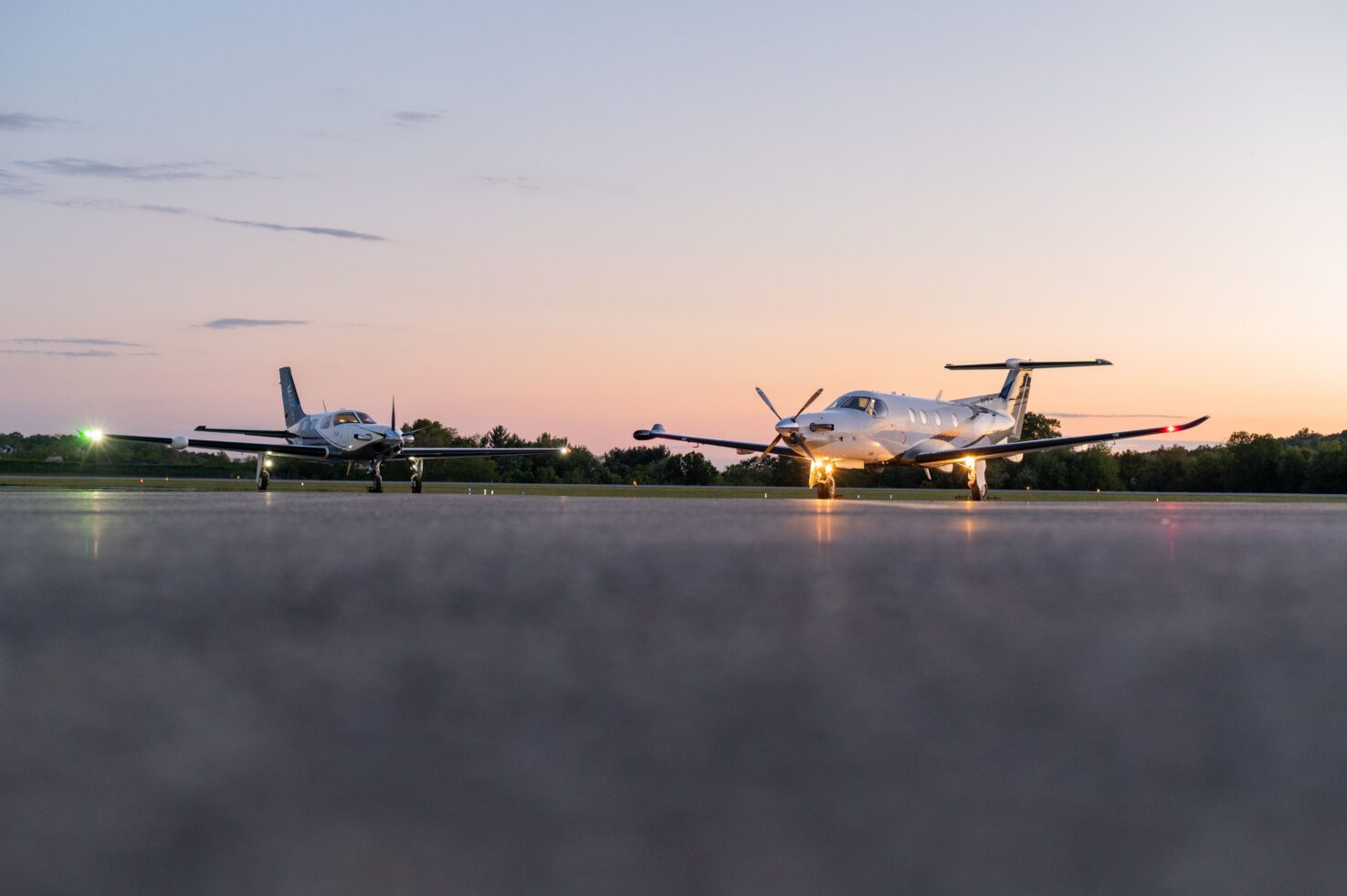 Piper and Pilatus Come Together to Celebrate Aviation with EAA Block