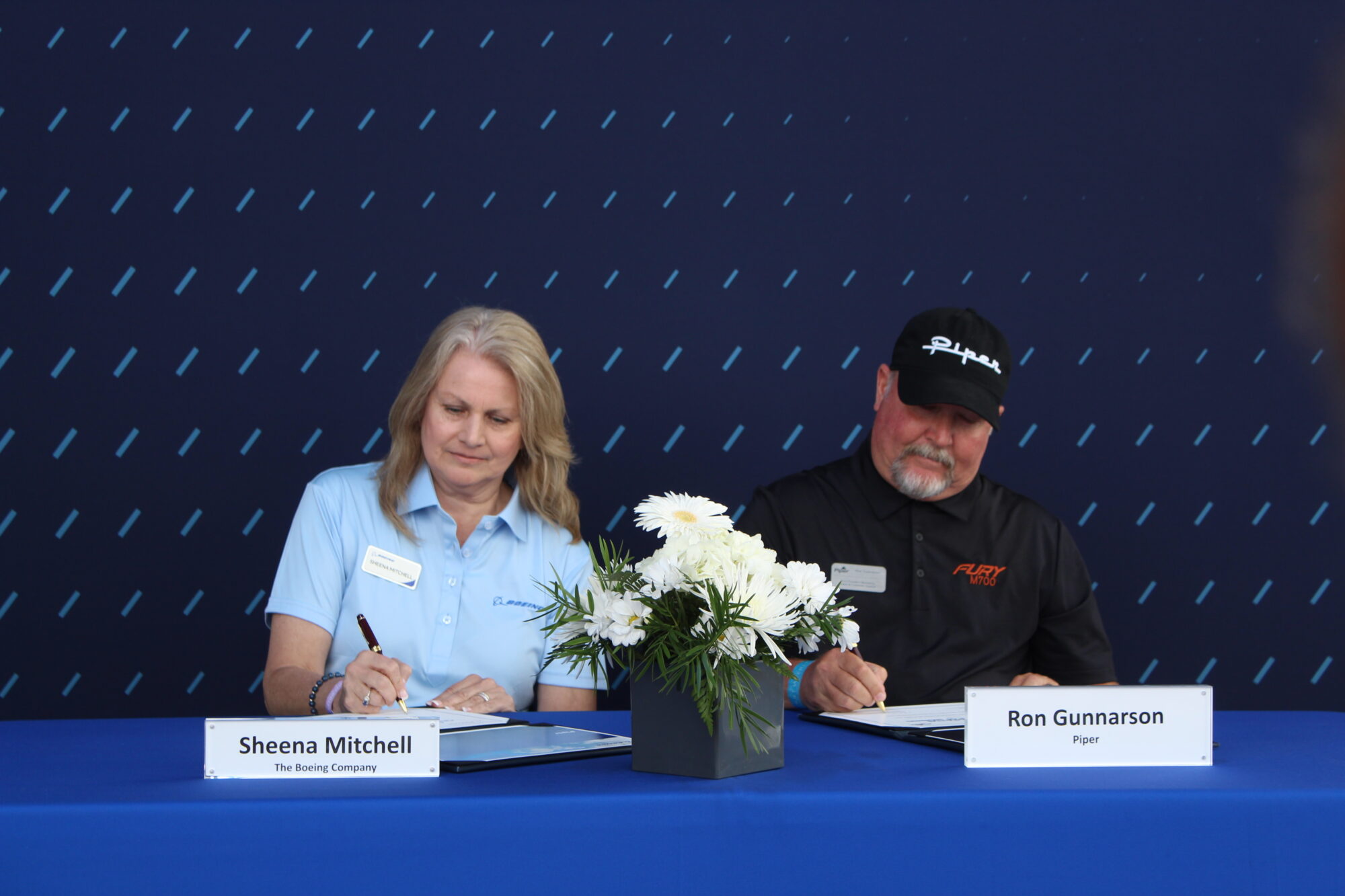 Piper Aircraft Extends Exclusive Distribution Agreement with Boeing 8 Piper Aircraft Extends Exclusive Distribution Agreement with Boeing 8